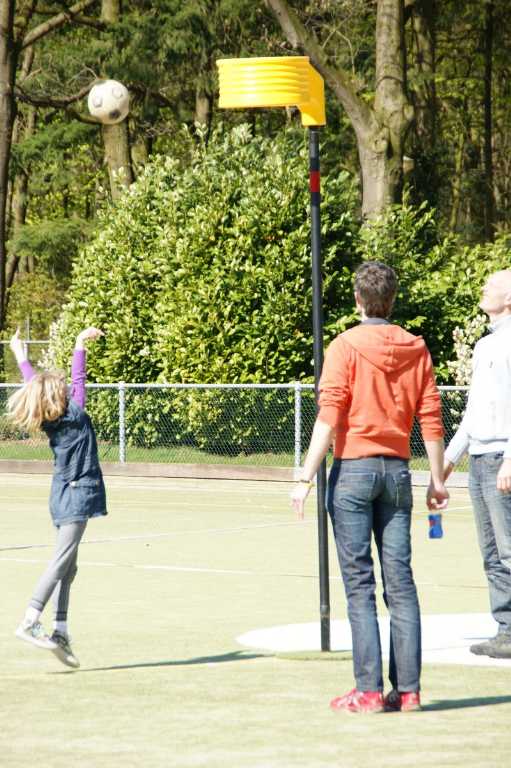 Korfbal E2  17 april 2010 -15.JPG